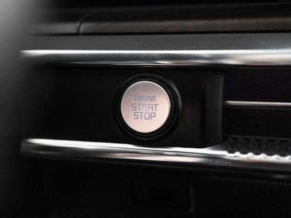Kia K5 III с пробегом 2021 года, цена 2 390 000 рублей, 83051 км, седан, Автокод Объявления