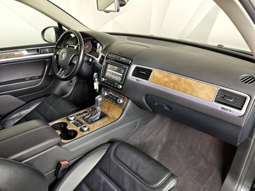 Volkswagen Touareg II Рестайлинг Москва  - изображение 13
