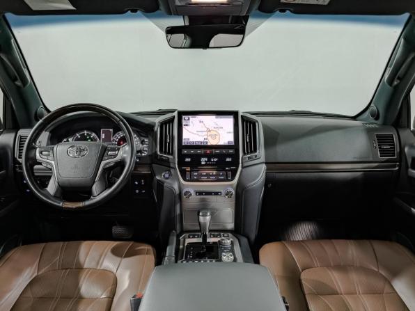 Toyota Land Cruiser 200 Series Рестайлинг 2 с пробегом 2019 года, цена 7 950 000 рублей, 95423 км, внедорожник, Автокод Объявления