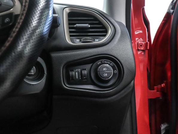 Jeep Renegade I с пробегом 2015 года, цена 1 570 000 рублей, 95700 км, внедорожник, Автокод Объявления