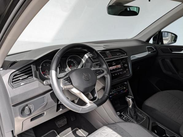 Volkswagen Tiguan II Рестайлинг с пробегом 2021 года, цена 2 590 000 рублей, 71767 км, внедорожник, Автокод Объявления