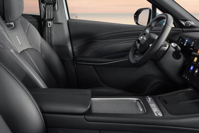 Новый Omoda C7 2026 года, цена 3 499 000 рублей, внедорожник, Автокод Объявления
