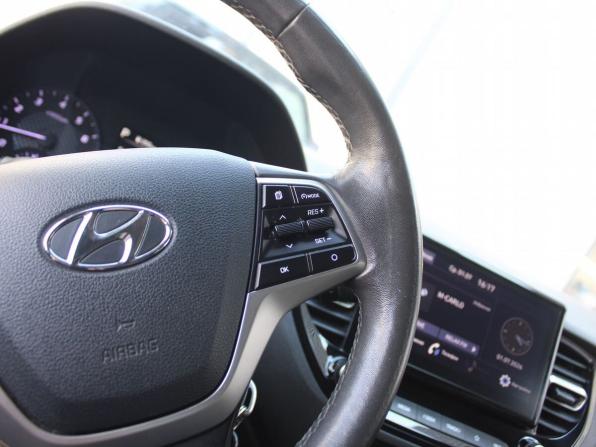 Hyundai Solaris II с пробегом 2020 года, цена 1 259 000 рублей, 164330 км, седан, Автокод Объявления