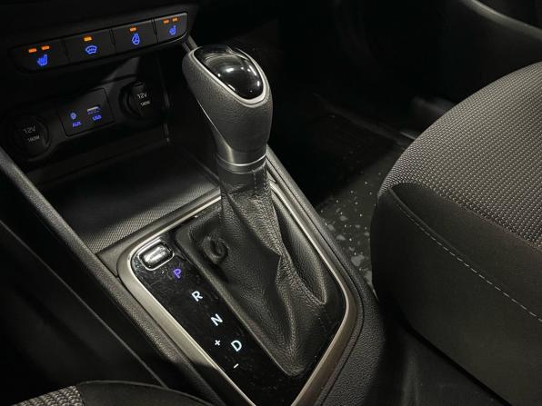 Hyundai Solaris II с пробегом 2019 года, цена 1 490 000 рублей, 93047 км, седан, Автокод Объявления