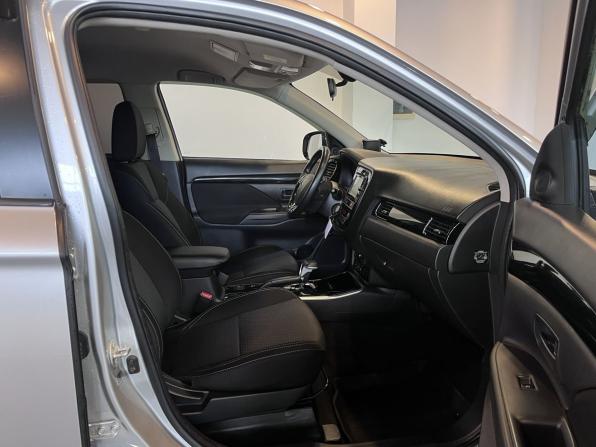 Mitsubishi Outlander III Рестайлинг 3 с пробегом 2019 года, цена 2 000 000 рублей, 133371 км, внедорожник, Автокод Объявления