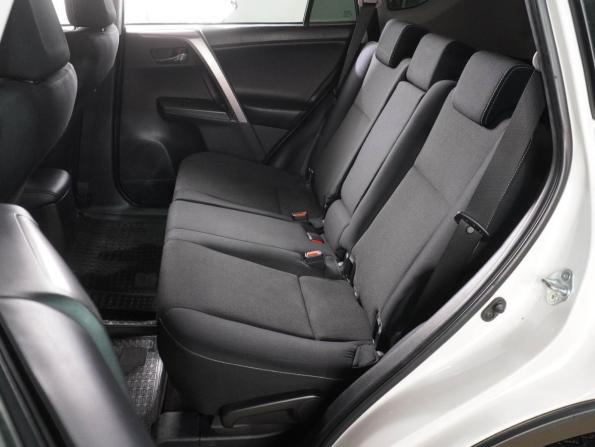Toyota RAV4 IV (XA40) Рестайлинг с пробегом 2017 года, цена 2 409 000 рублей, 100748 км, внедорожник, Автокод Объявления