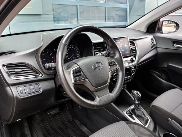 Hyundai Solaris II Рестайлинг с пробегом 2021 года, цена 1 647 000 рублей, 69811 км, седан, Автокод Объявления