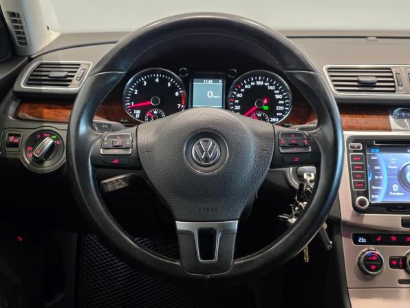 Volkswagen Passat B7 с пробегом 2012 года, цена 1 333 000 рублей, 153686 км, седан, Автокод Объявления