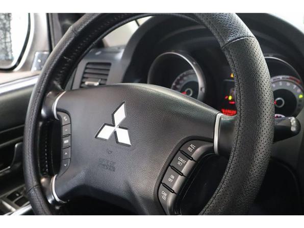 Mitsubishi Pajero IV с пробегом 2011 года, цена 1 799 000 рублей, 262805 км, внедорожник, Автокод Объявления
