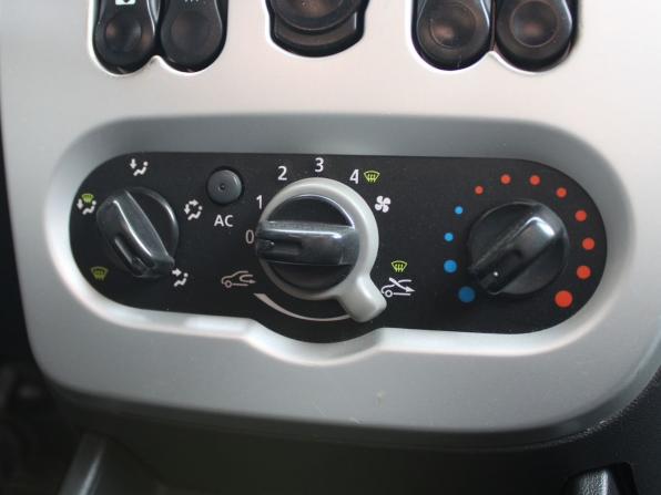 Renault Sandero I с пробегом 2011 года, цена 419 000 рублей, 170451 км, хэтчбек, Автокод Объявления
