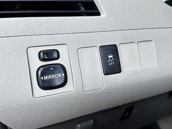 Toyota Sienna III с пробегом 2010 года, цена 2 050 000 рублей, 228619 км, минивэн, Автокод Объявления