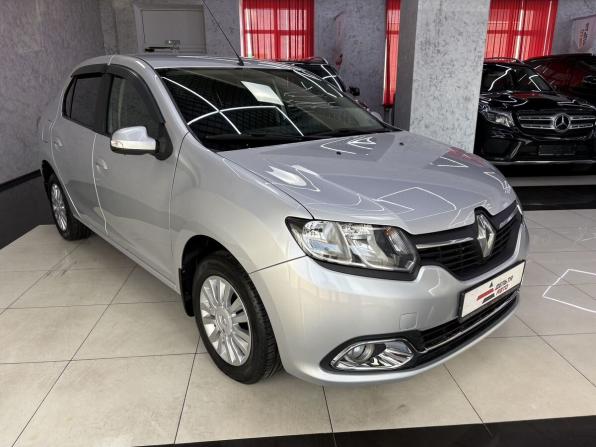 Renault Logan II с пробегом 2015 года, цена 899 000 рублей, 119339 км, седан, Автокод Объявления
