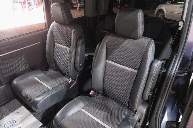 Honda Stepwgn V с пробегом 2015 года, цена 1 799 000 рублей, 132723 км, минивэн, Автокод Объявления