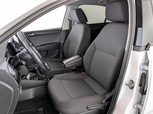 Volkswagen Polo VI с пробегом 2022 года, цена 1 689 000 рублей, 85170 км, лифтбек, Автокод Объявления
