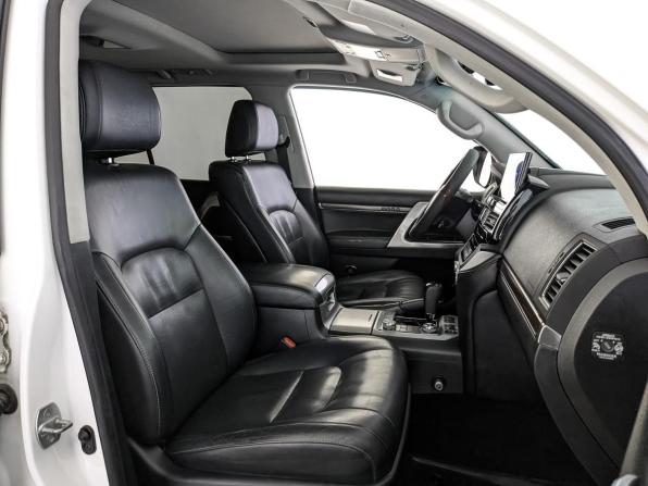 Toyota Land Cruiser 200 Series Рестайлинг 2 с пробегом 2015 года, цена 4 600 000 рублей, 204562 км, внедорожник, Автокод Объявления