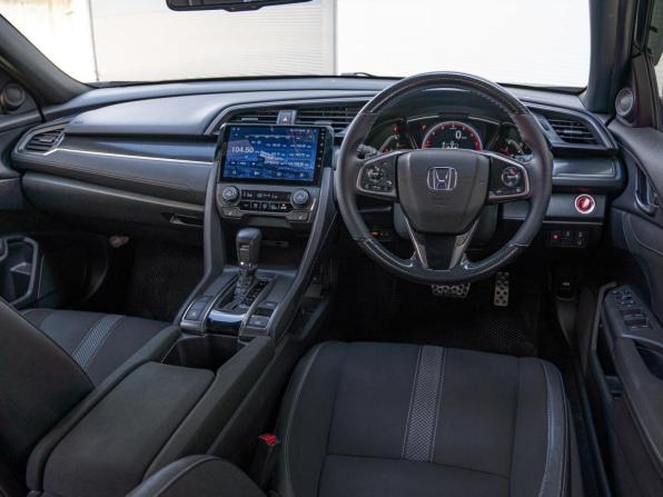 Honda Civic X Рестайлинг с пробегом 2020 года, цена 1 725 000 рублей, 131284 км, хэтчбек, Автокод Объявления