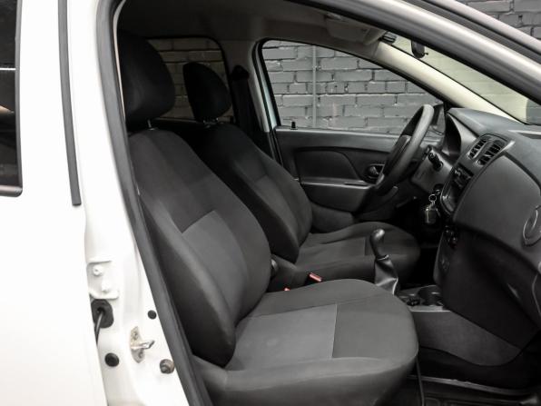 Renault Logan II с пробегом 2018 года, цена 590 000 рублей, 130398 км, седан, Автокод Объявления