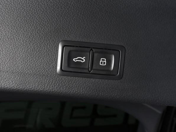 Audi A6 allroad III (C7) Рестайлинг с пробегом 2016 года, цена 3 150 000 рублей, 194678 км, универсал, Автокод Объявления
