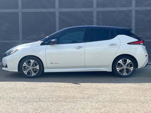 Nissan Leaf II (ZE1) с пробегом 2018 года, цена 1 500 000 рублей, 85000 км, хэтчбек, Автокод Объявления