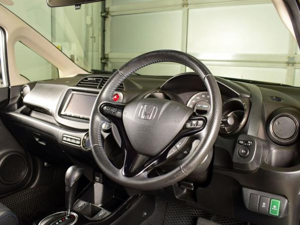 Honda Fit Shuttle I Рестайлинг с пробегом 2014 года, цена 1 077 999 рублей, 98286 км, универсал, Автокод Объявления