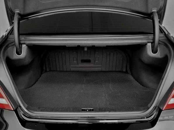 Hyundai Equus II Рестайлинг с пробегом 2014 года, цена 1 810 000 рублей, 196799 км, седан, Автокод Объявления