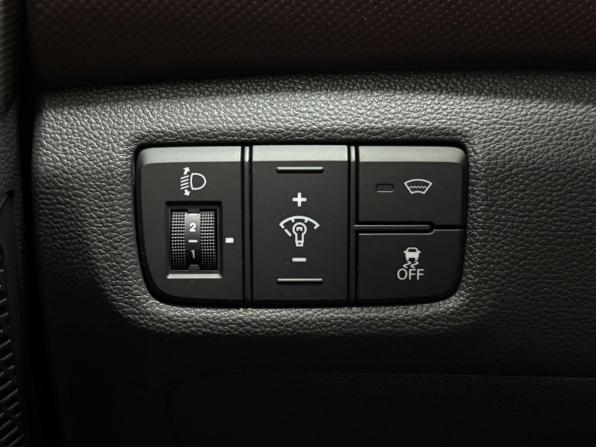 Hyundai Creta I Рестайлинг с пробегом 2021 года, цена 1 945 000 рублей, 91017 км, внедорожник, Автокод Объявления