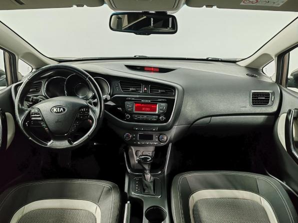 Kia Ceed II с пробегом 2013 года, цена 935 000 рублей, 231117 км, хэтчбек, Автокод Объявления