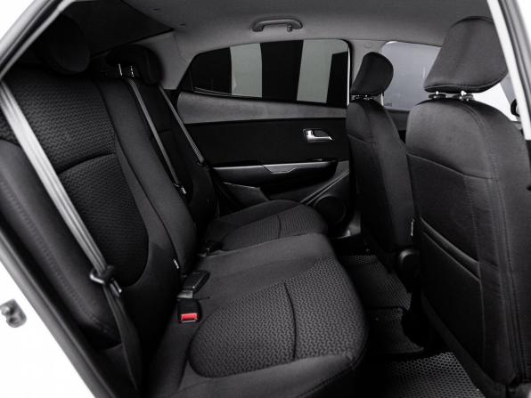 Kia Rio III Рестайлинг с пробегом 2015 года, цена 1 049 900 рублей, 142250 км, седан, Автокод Объявления