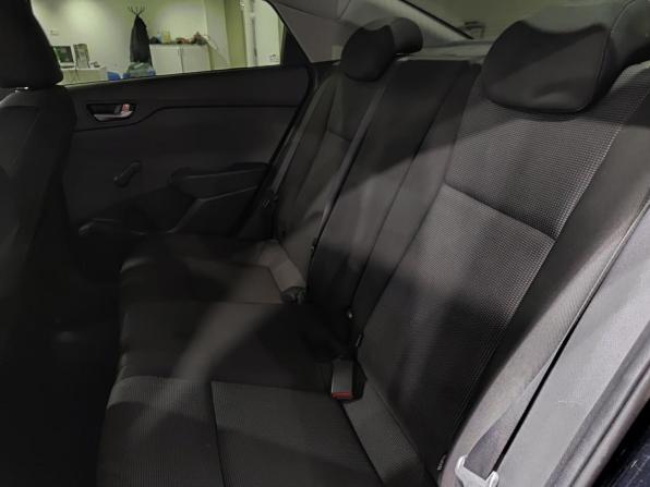 Hyundai Solaris II с пробегом 2018 года, цена 1 325 000 рублей, 175381 км, седан, Автокод Объявления