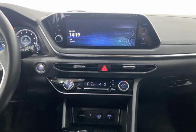 Hyundai Sonata VIII (DN8) с пробегом 2022 года, цена 2 689 000 рублей, 75243 км, седан, Автокод Объявления