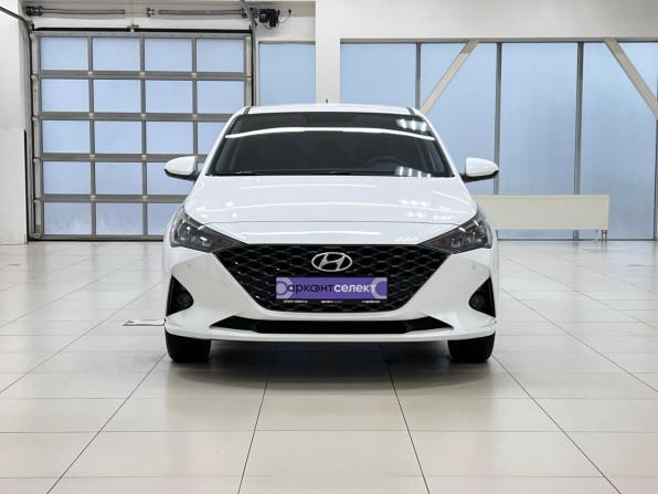 Hyundai Solaris II Рестайлинг с пробегом 2021 года, цена 1 750 000 рублей, 67753 км, седан, Автокод Объявления