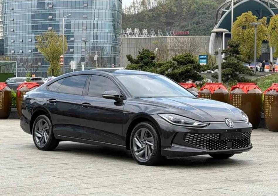Volkswagen Lamando II Великий Новгород  - изображение 1