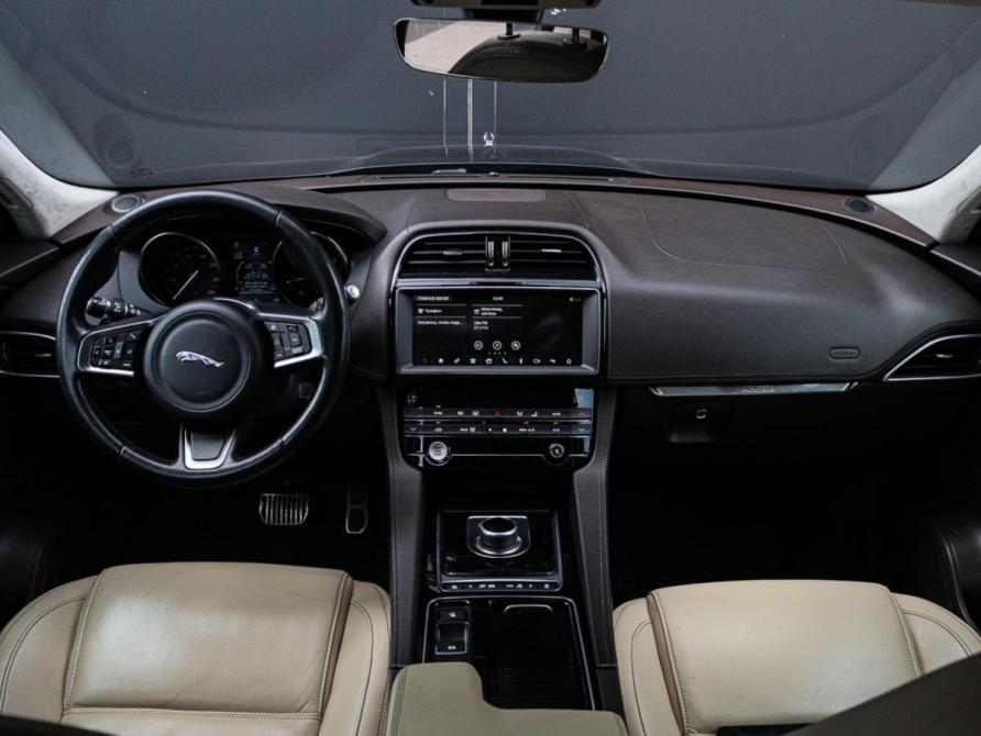Jaguar F-Pace I Москва  - изображение 11