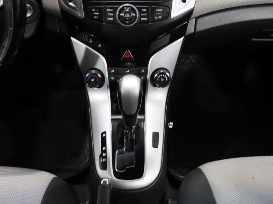 Chevrolet Cruze I Рестайлинг Москва  - изображение 17