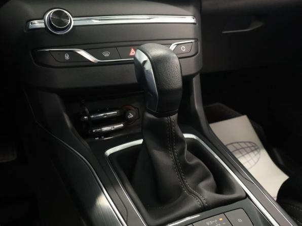 Peugeot 308 II с пробегом 2014 года, цена 1 108 000 рублей, 108154 км, хэтчбек, Автокод Объявления