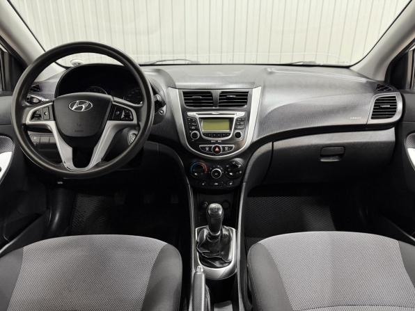 Hyundai Solaris I с пробегом 2013 года, цена 830 000 рублей, 126107 км, седан, Автокод Объявления