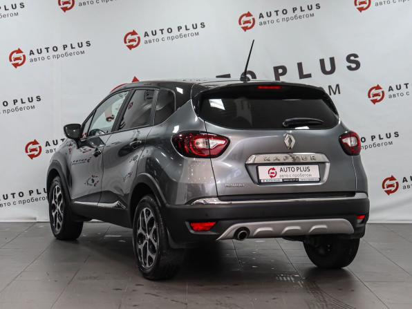 Renault Kaptur I Рестайлинг с пробегом 2020 года, цена 1 379 000 рублей, 126438 км, внедорожник, Автокод Объявления