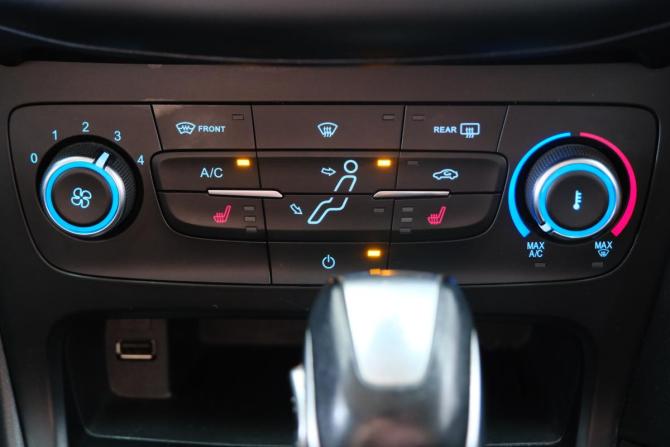 Ford Focus III Рестайлинг с пробегом 2016 года, цена 1 029 000 рублей, 118000 км, седан, Автокод Объявления
