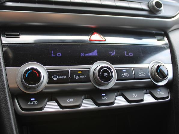 Hyundai Elantra VI (AD) Рестайлинг с пробегом 2020 года, цена 1 639 000 рублей, 103041 км, седан, Автокод Объявления