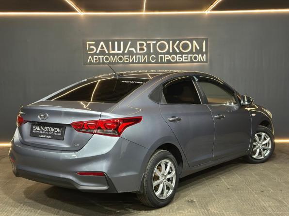 Hyundai Solaris II с пробегом 2018 года, цена 1 049 000 рублей, 181271 км, седан, Автокод Объявления