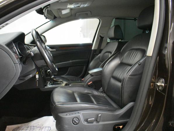 Skoda Superb II Рестайлинг с пробегом 2013 года, цена 899 000 рублей, 260700 км, универсал, Автокод Объявления