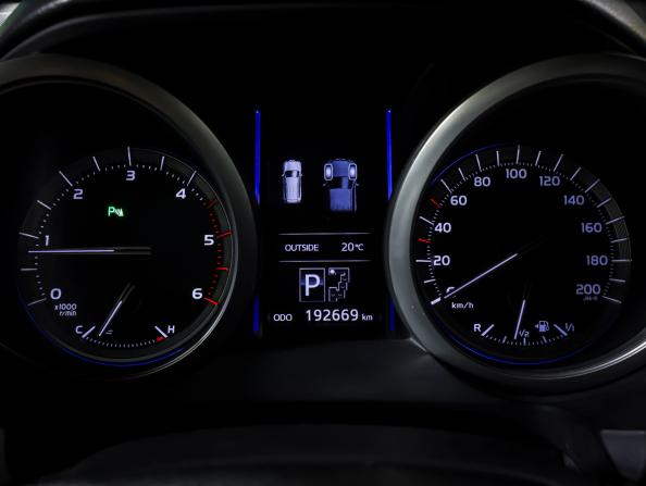 Toyota Land Cruiser Prado 150 Series Рестайлинг 1 с пробегом 2014 года, цена 3 438 000 рублей, 192661 км, внедорожник, Автокод Объявления