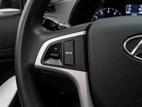 Hyundai Solaris I Рестайлинг с пробегом 2016 года, цена 1 030 000 рублей, 113373 км, седан, Автокод Объявления