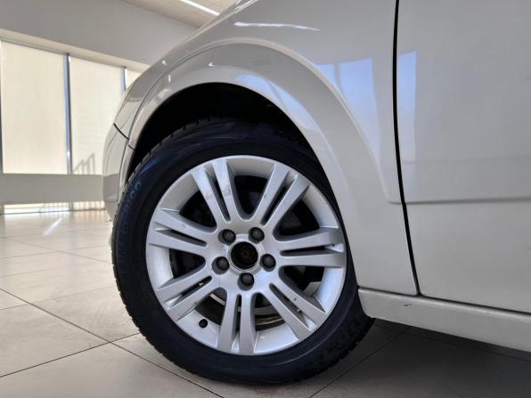 Opel Astra H Рестайлинг с пробегом 2010 года, цена 699 000 рублей, 198640 км, хэтчбек, Автокод Объявления