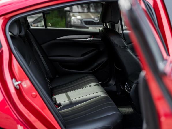 Mazda 6 III (GJ) Рестайлинг 2 с пробегом 2021 года, цена 2 254 000 рублей, 72114 км, универсал, Автокод Объявления