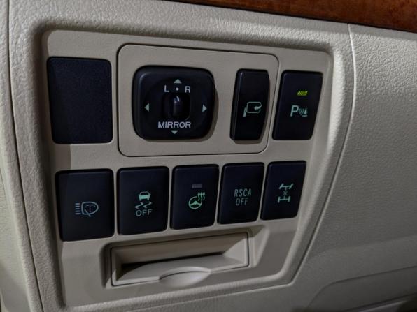 Toyota Land Cruiser 200 Series Рестайлинг 1 с пробегом 2014 года, цена 3 995 000 рублей, 187565 км, внедорожник, Автокод Объявления