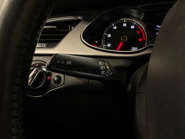 Audi A4 IV (B8) Рестайлинг с пробегом 2012 года, цена 1 160 000 рублей, 248584 км, седан, Автокод Объявления