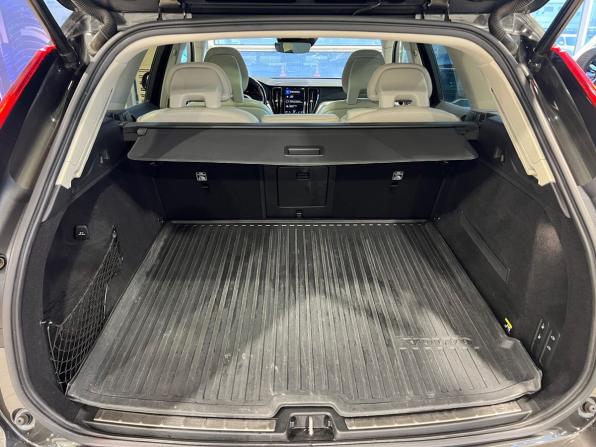 Volvo XC60 II с пробегом 2017 года, цена 2 765 900 рублей, 212996 км, внедорожник, Автокод Объявления