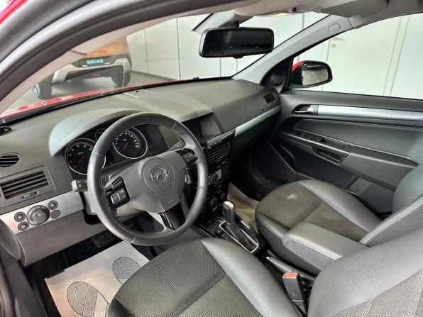 Opel Astra H Рестайлинг с пробегом 2010 года, цена 650 000 рублей, 141700 км, хэтчбек, Автокод Объявления