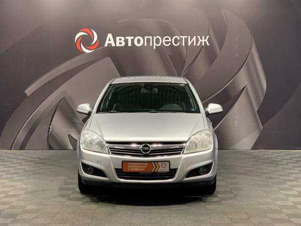Opel Astra H Рестайлинг с пробегом 2012 года, цена 560 000 рублей, 170000 км, седан, Автокод Объявления